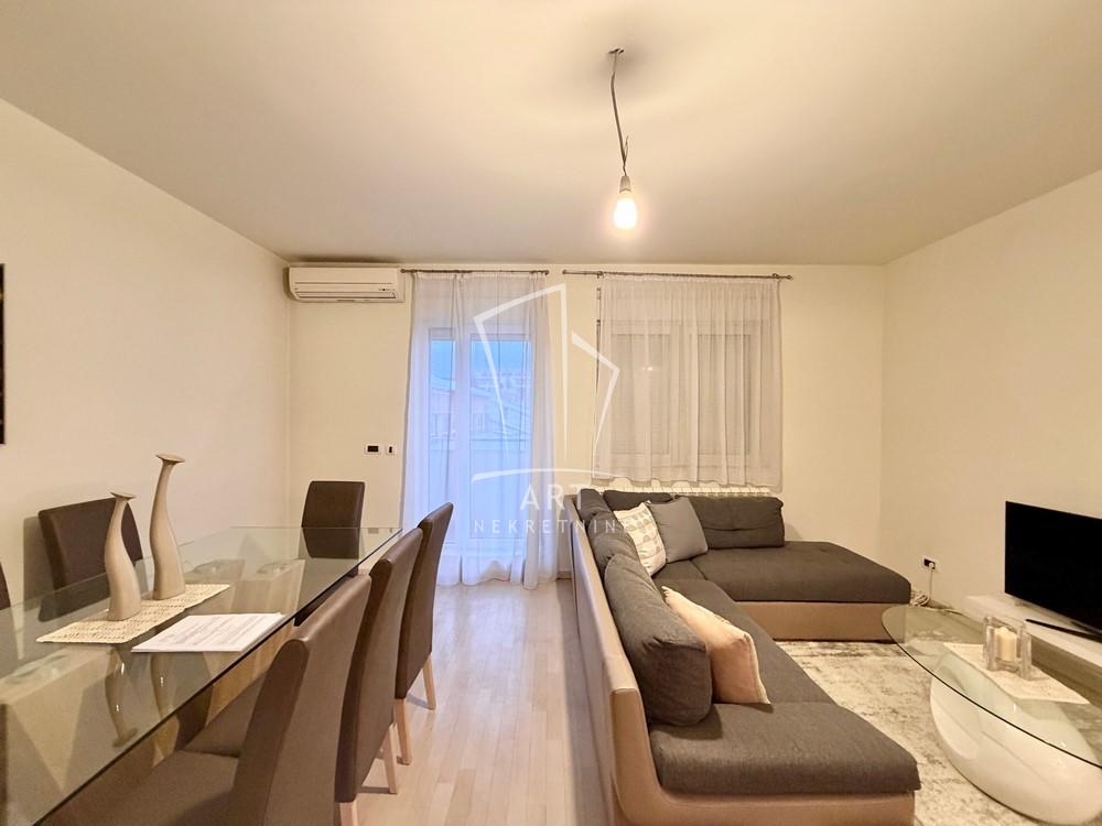 Slika 1 - Mažuranićeva, Trosoban stan za izdavanje, 81m2, 900€