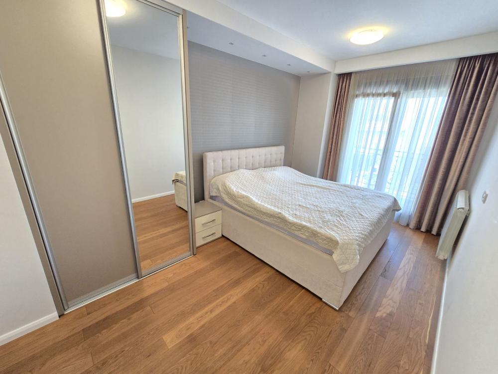 Slika 8 - Branka Krsmanovića, Trosoban stan za izdavanje, 80m2, 1.200€