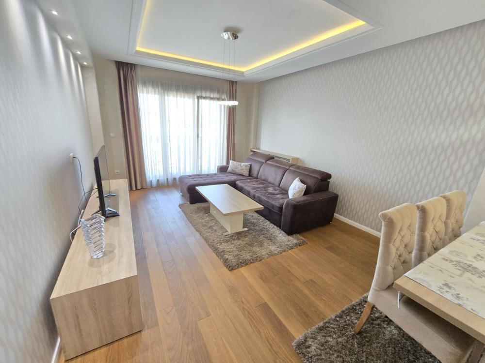 Slika 1 - Branka Krsmanovića, Trosoban stan za izdavanje, 80m2, 1.200€