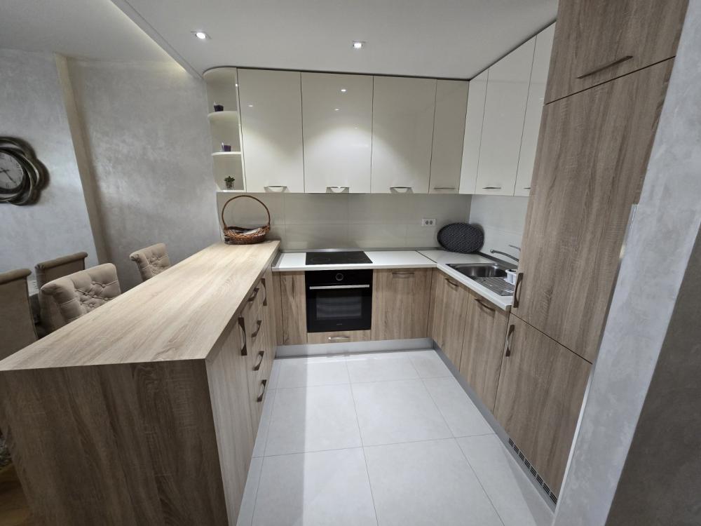 Slika 3 - Branka Krsmanovića, Trosoban stan za izdavanje, 80m2, 1.200€