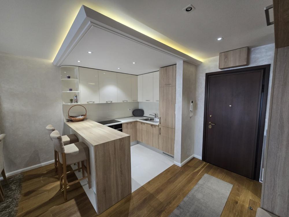 Slika 4 - Branka Krsmanovića, Trosoban stan za izdavanje, 80m2, 1.200€