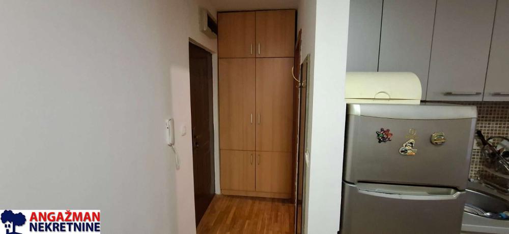 Slika 4 - Dobrivoja Petkovića, Jednosoban stan za izdavanje, 26m2, 270€