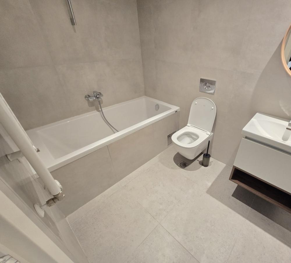 Slika 9 - Luke Ćelovića Trebinjca, Četvorosoban stan za izdavanje, 110m2, 2.200€