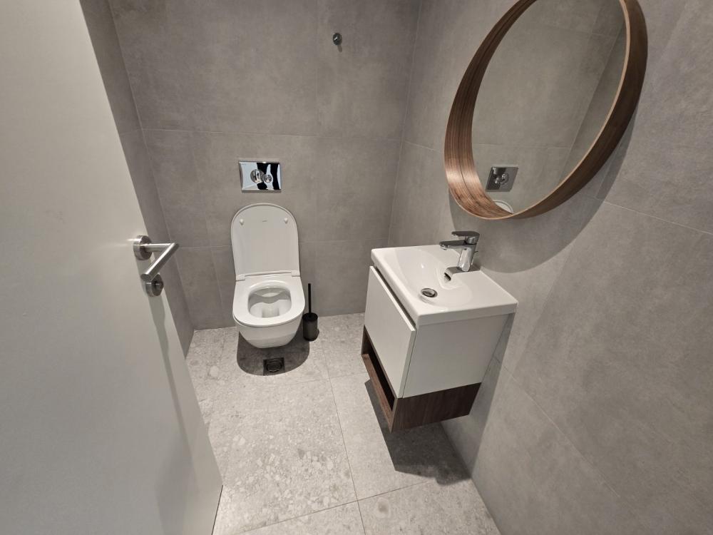 Slika 10 - Luke Ćelovića Trebinjca, Četvorosoban stan za izdavanje, 110m2, 2.200€