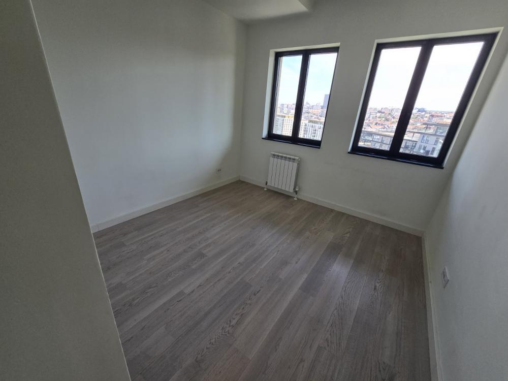 Slika 2 - Luke Ćelovića Trebinjca, Četvorosoban stan za izdavanje, 110m2, 2.200€