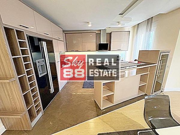 Slika 2 - Četvorosoban stan za izdavanje, 188m2, 3.000€