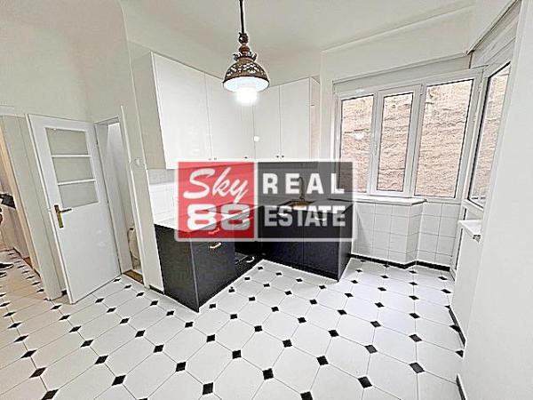 Slika 10 - Četvoroiposoban stan za izdavanje, 136m2, 2.000€