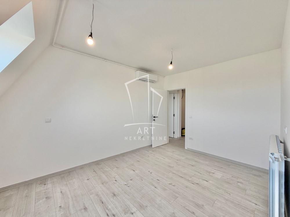 Slika 11 - Dunavski kej, Četvorosoban stan za izdavanje, 66m2, 1.350€