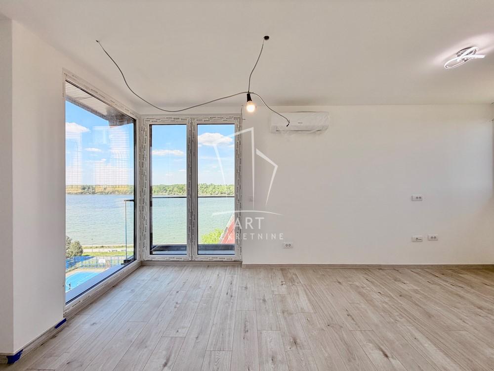 Slika 2 - Dunavski kej, Četvorosoban stan za izdavanje, 66m2, 1.350€