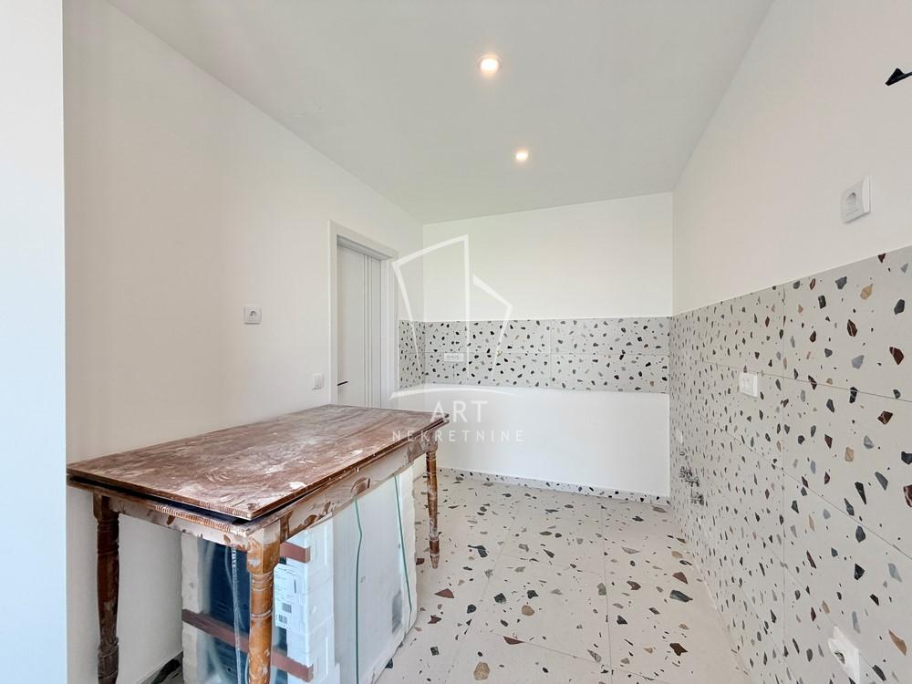 Slika 5 - Dunavski kej, Četvorosoban stan za izdavanje, 66m2, 1.350€