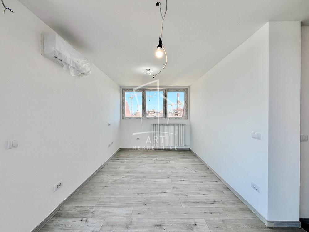 Slika 6 - Dunavski kej, Četvorosoban stan za izdavanje, 66m2, 1.350€