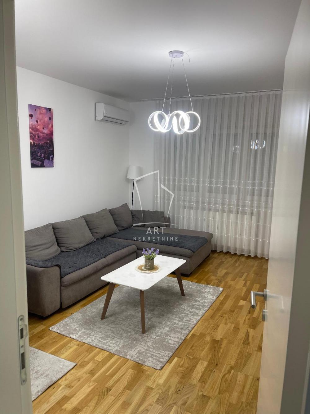 Glavna slika -Dva bela goluba, Dvosoban stan za izdavanje, 48m2, 500€