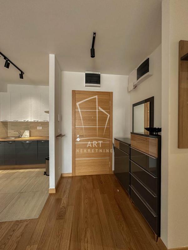 Slika 5 - Tadije Sondermajera, Četvorosoban stan za izdavanje, 101m2, 2.000€