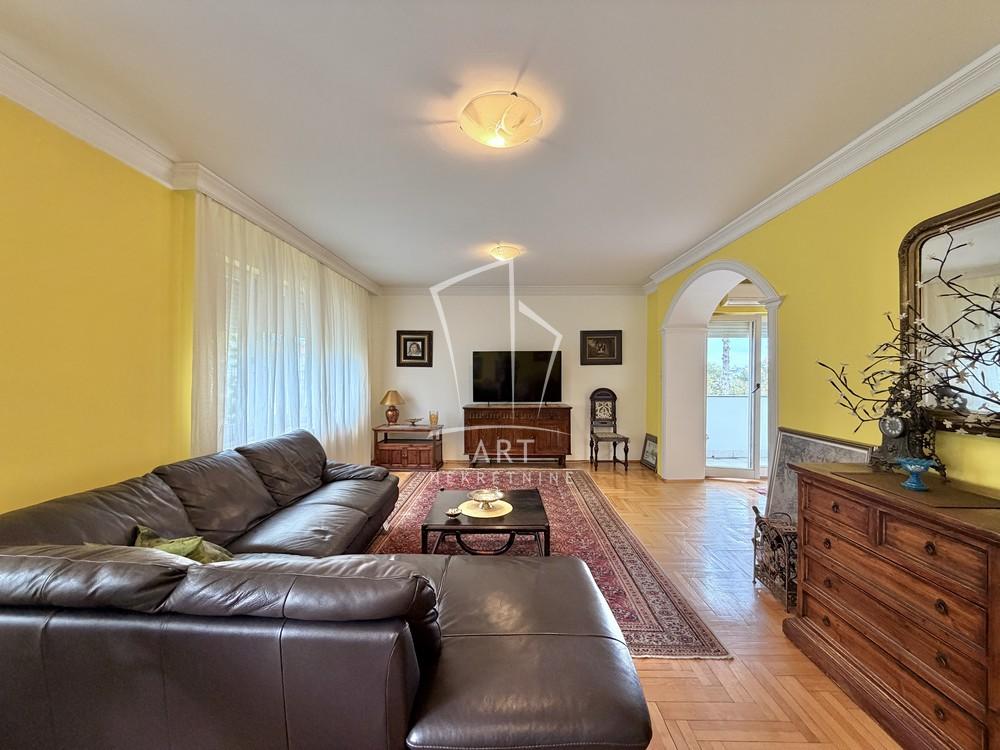 Slika 1 - Majora Jagodića, Četvorosoban stan na prodaju, 128m2, 520.000€