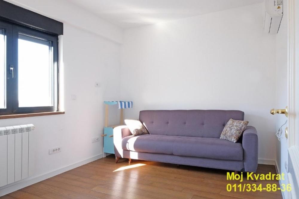 Slika 8 - Četvorosoban stan za izdavanje, 130m2, 1.800€