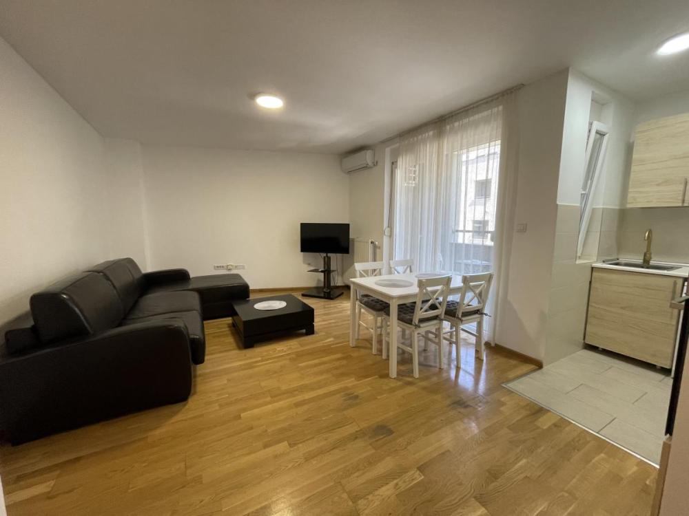 Slika 1 - Dvosoban stan za izdavanje, 40m2, 390€