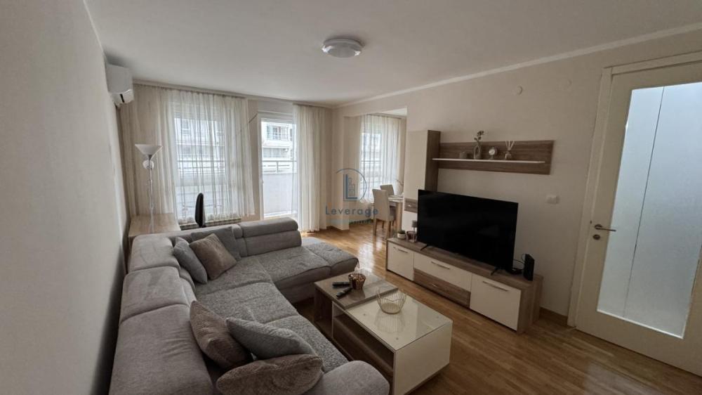 Glavna slika -Jurija Gagarina, Dvosoban stan za izdavanje, 68m2, 1.000€