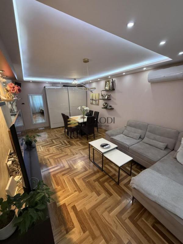 Glavna slika -Jednoiposoban stan na prodaju, 42m2, 141.000€