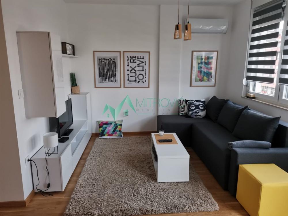 Glavna slika -Jednosoban stan za izdavanje, 27m2, 300€