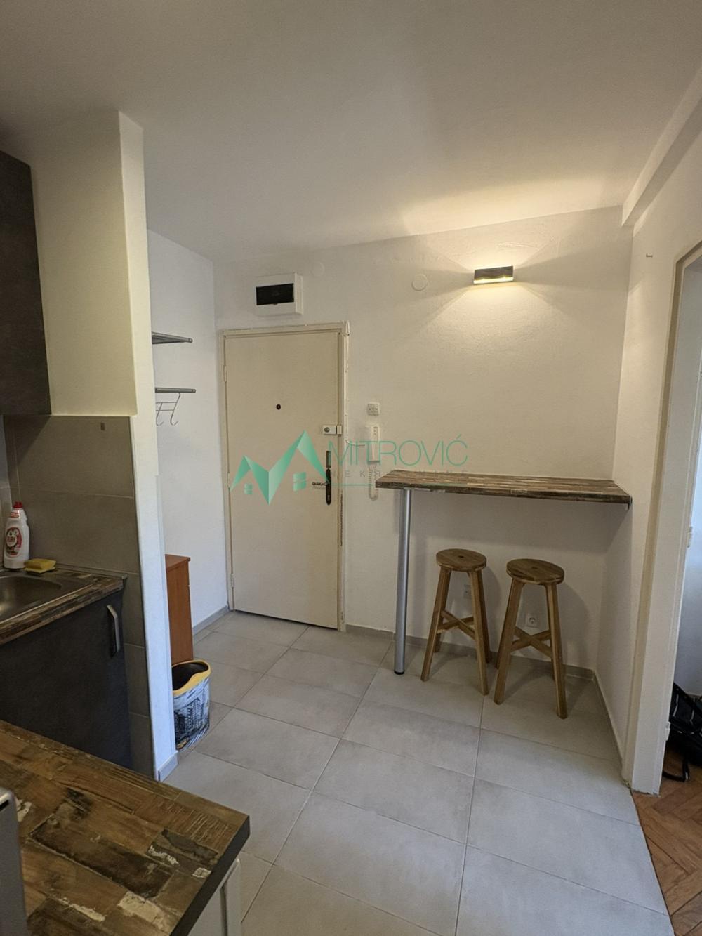 Slika 3 - Jednosoban stan za izdavanje, 28m2, 250€