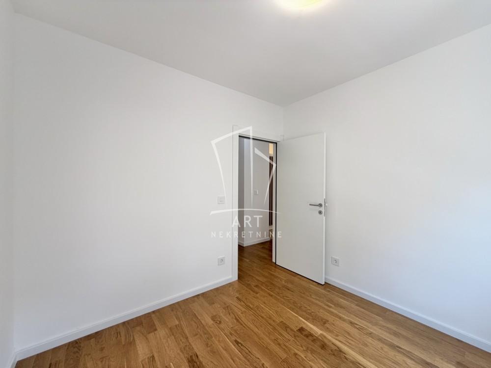 Slika 5 - Banjska, Dvosoban stan za izdavanje, 40m2, 600€