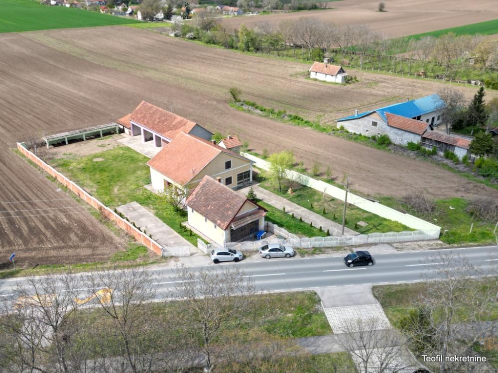 Slika 2 - U blizini Belegiš vile,  Kuća na prodaju, 147m2, 295.000€