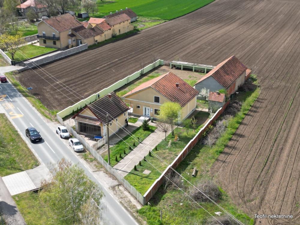 Glavna slika -U blizini Belegiš vile,  Kuća na prodaju, 147m2, 295.000€