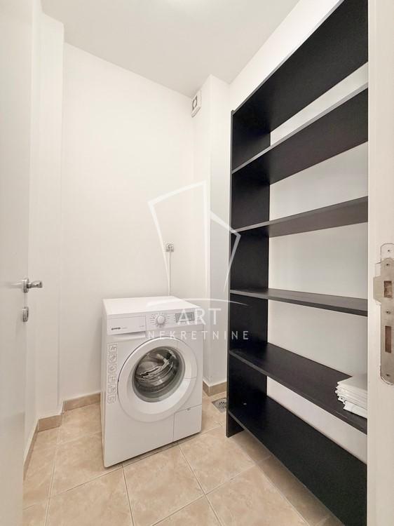 Slika 11 - Diane Budisavljević,  Kuća za izdavanje, 195m2, 2.750€