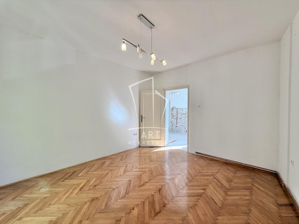 Slika 1 - Koste Abraševića, Dvosoban stan na prodaju, 42m2, 207.000€