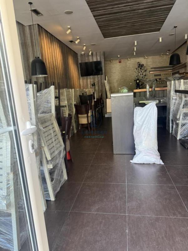 Slika 1 - Dimitrija Tucovića,  Lokal za izdavanje, 130m2, 3.000€