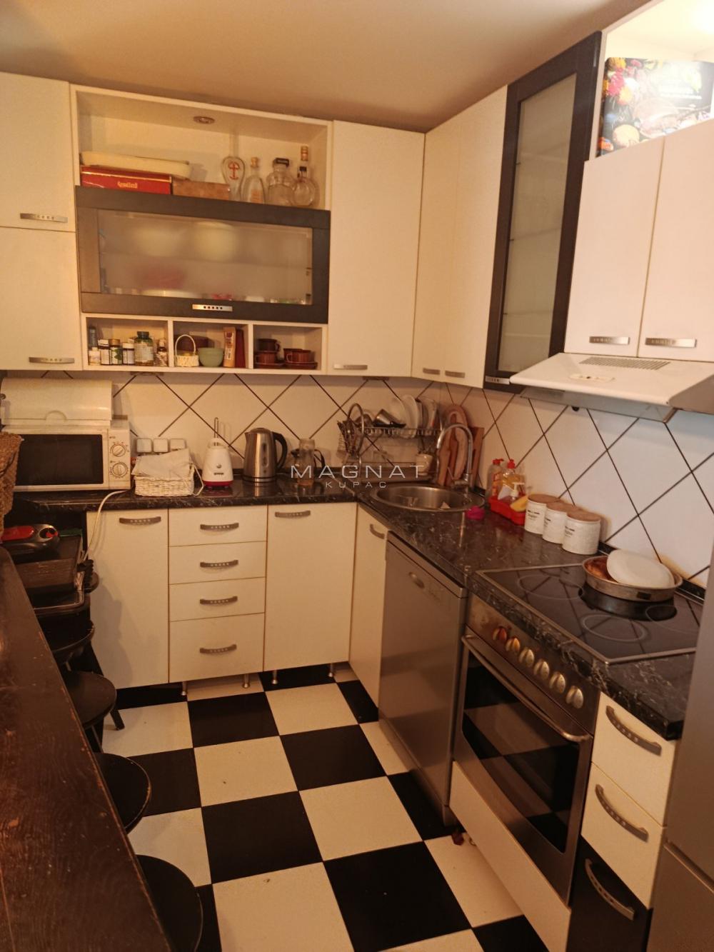 Slika 4 - Ljubostinjska, Dvosoban stan na prodaju, 53m2, 215.000€