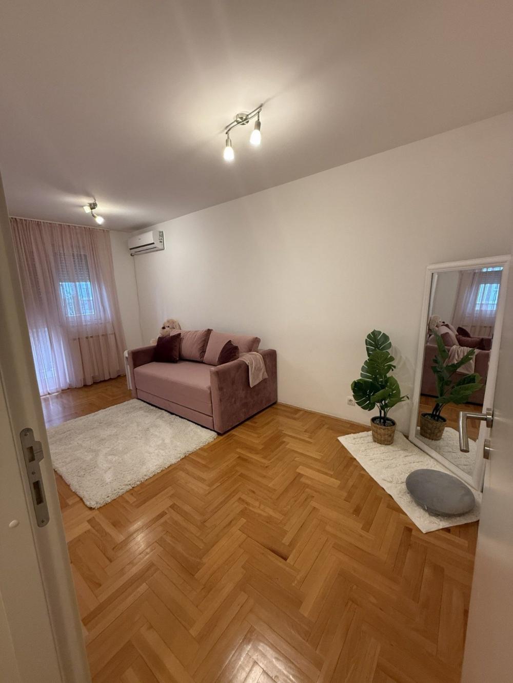 Slika 7 - Generala Štefanika, Trosoban stan za izdavanje, 83m2, 850€