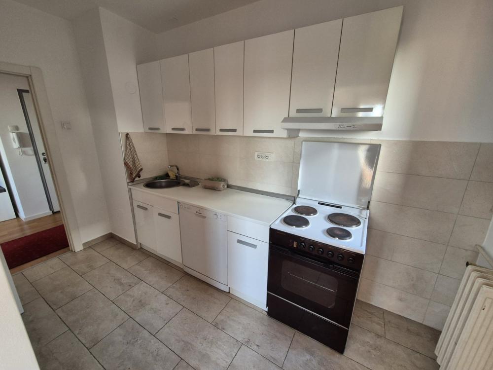 Slika 7 - Džona Kenedija, Trosoban stan za izdavanje, 65m2, 600€