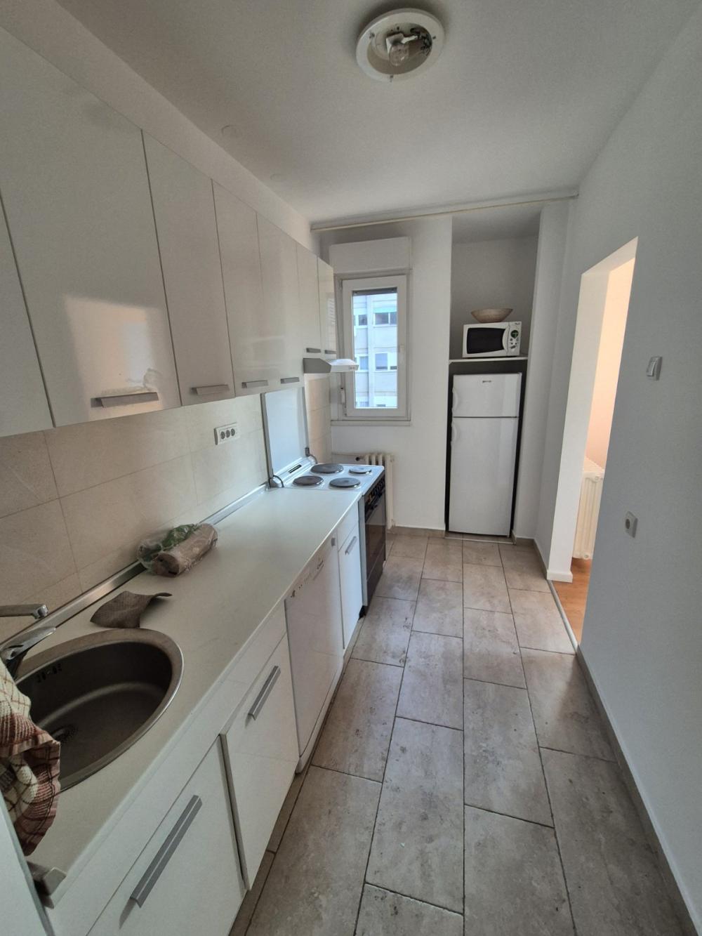 Slika 8 - Džona Kenedija, Trosoban stan za izdavanje, 65m2, 600€