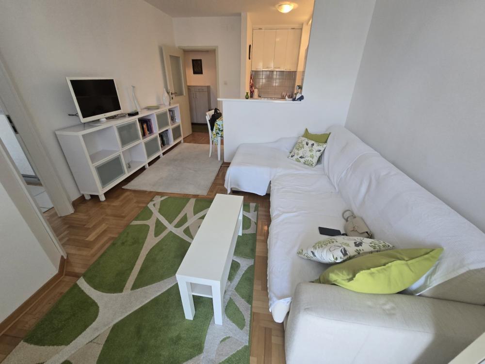 Glavna slika -Generala Štefanika, Dvosoban stan za izdavanje, 45m2, 550€