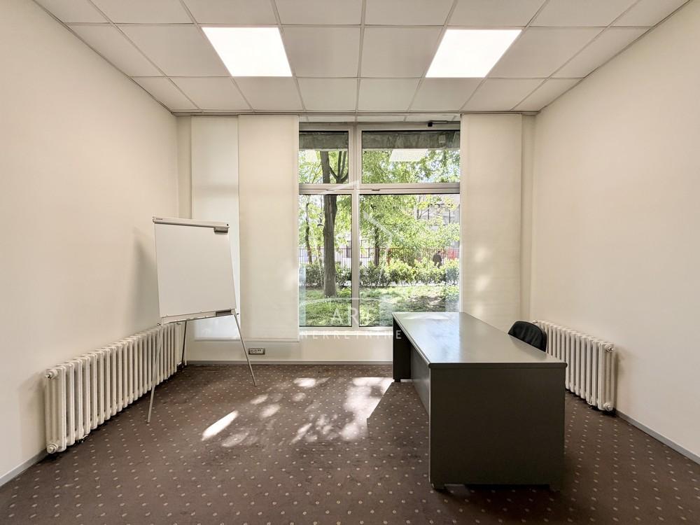 Slika 11 - Bulevar Arsenija Čarnojevića,  Lokal za izdavanje, 188m2, 4.000€