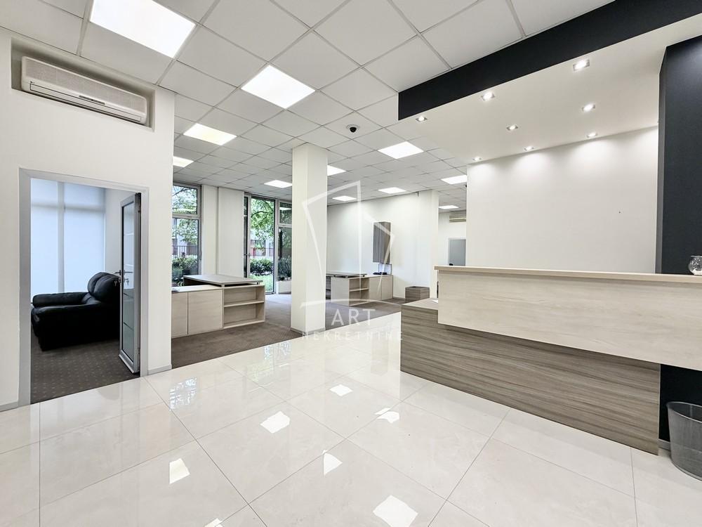Glavna slika -Bulevar Arsenija Čarnojevića,  Lokal za izdavanje, 188m2, 4.000€