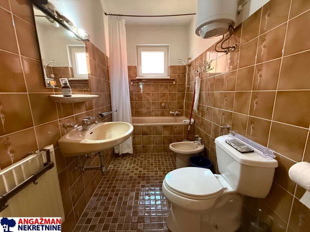 Slika 10 - Fruškogorska,  Kuća na prodaju, 450m2, 249.000€