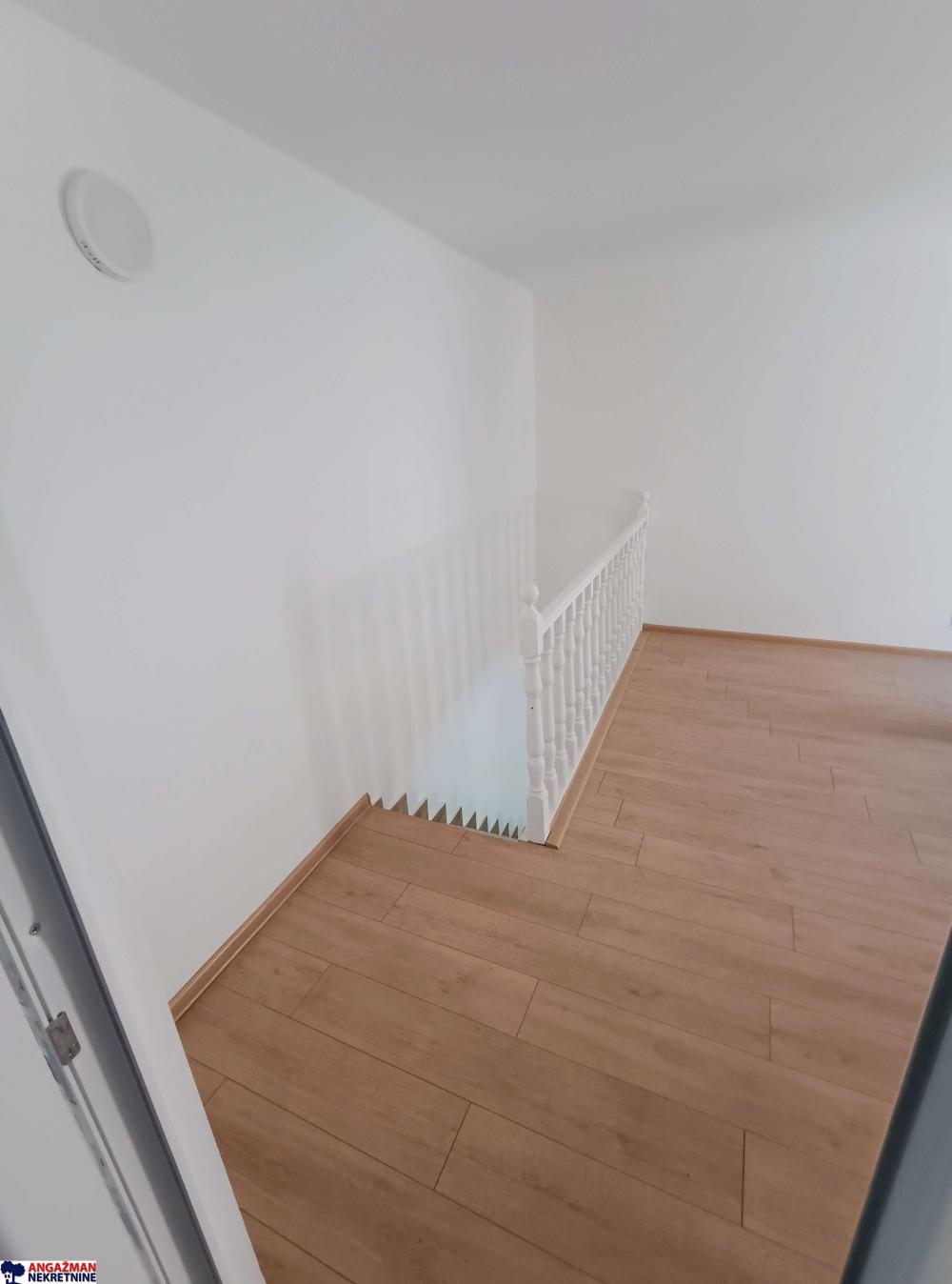 Slika 3 - Sazonova, Dvoiposoban stan za izdavanje, 60m2, 600€