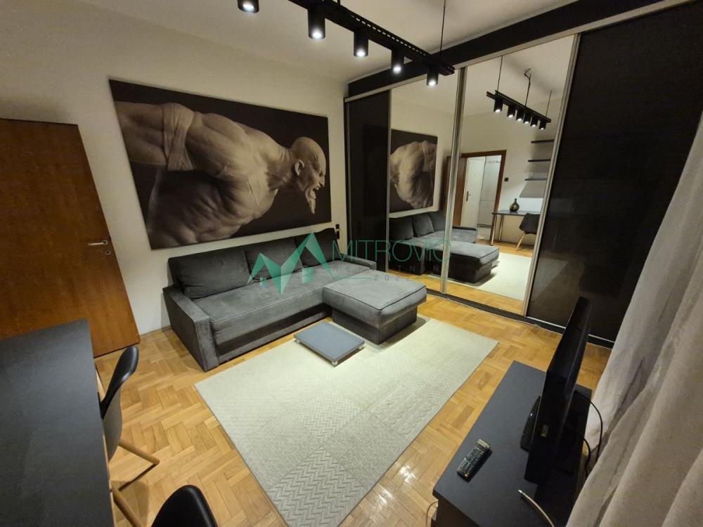 Glavna slika -Jednosoban stan za izdavanje, 25m2, 350€