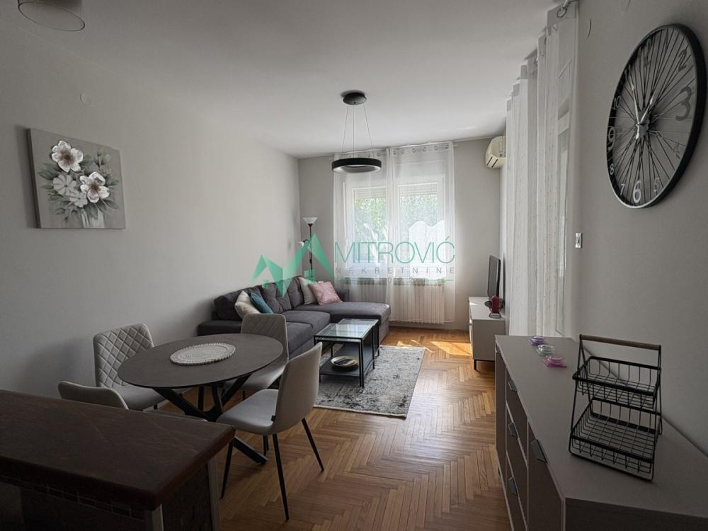 Glavna slika -Dvosoban stan za izdavanje, 43m2, 450€