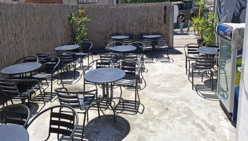 Slika 1 - Pored 2 fakulteta i gimnazije,  Lokal za izdavanje, 30m2, 350€