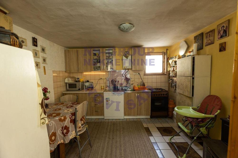 Slika 4 - Sremski Karlovci ,  Kuća na prodaju, 90m2, 106.090€