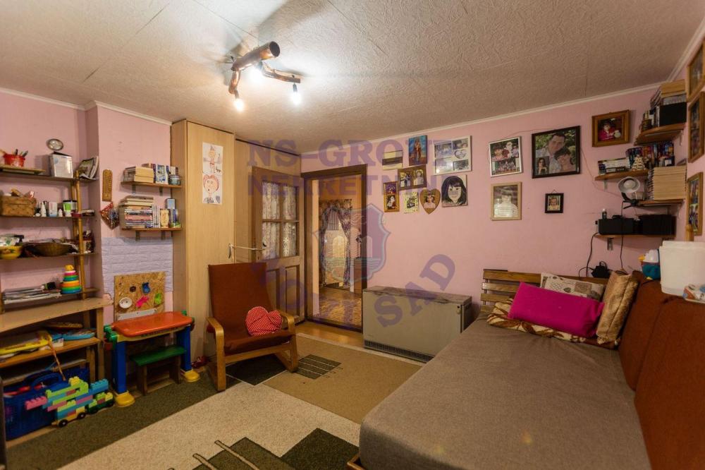 Slika 6 - Sremski Karlovci ,  Kuća na prodaju, 90m2, 106.090€