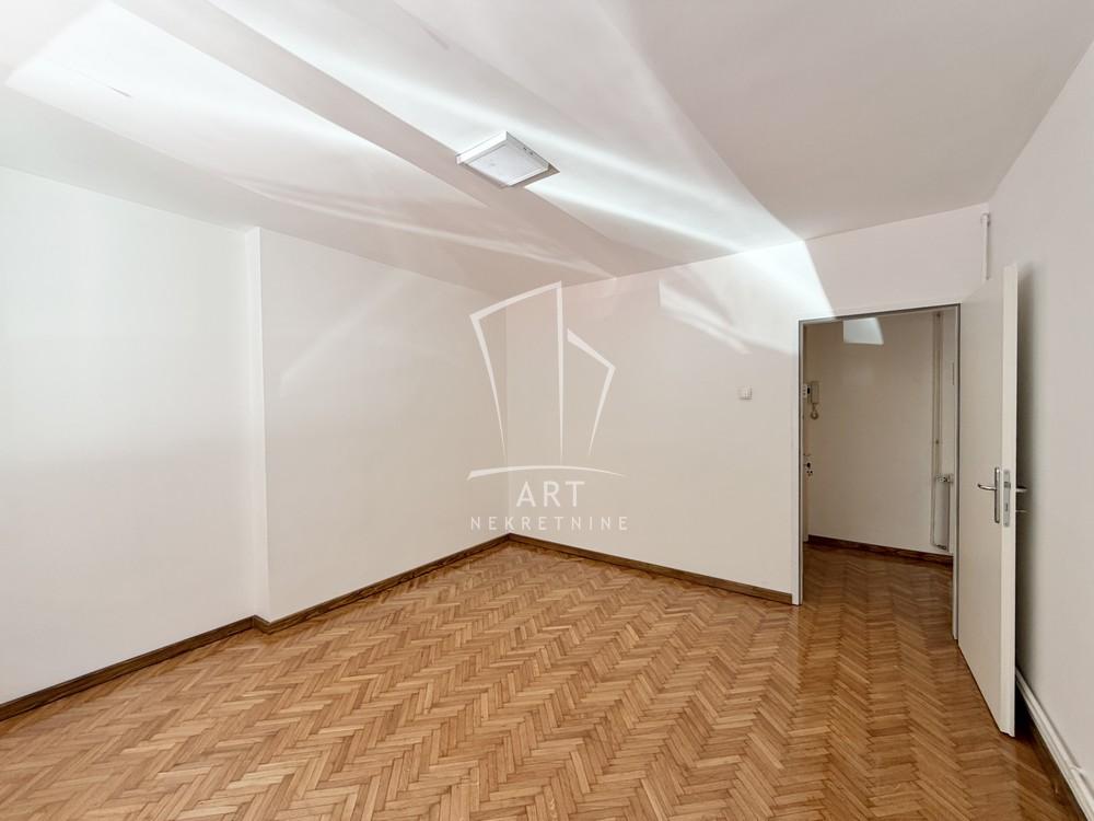 Slika 1 - Internacionalnih brigada, Dvoiposoban stan za izdavanje, 52m2, 800€