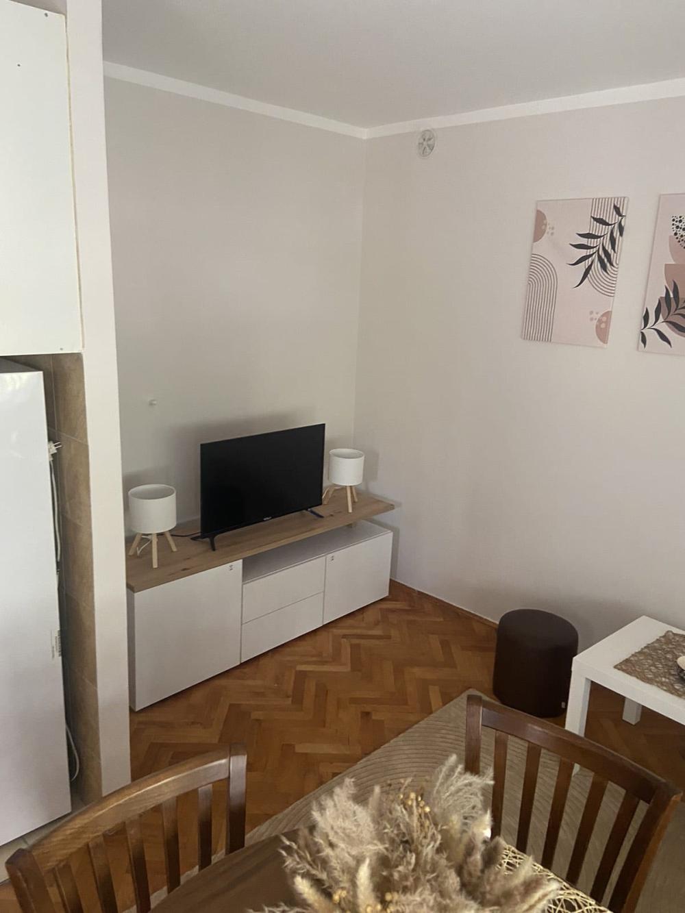 Slika 3 - Svetosavski park, Jednoiposoban stan za izdavanje, 45m2, 350€