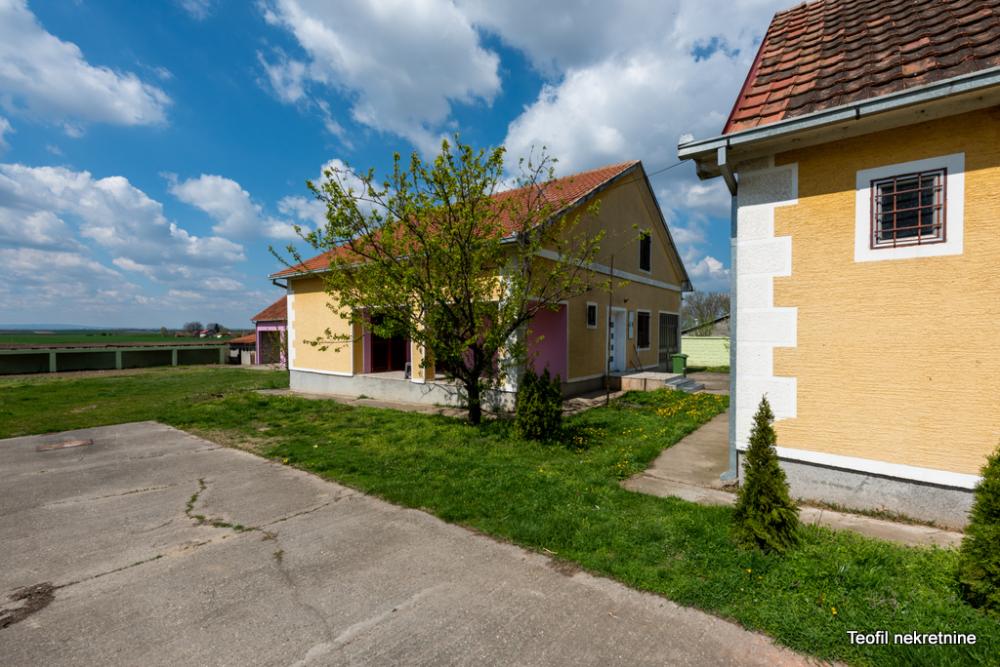 Slika 2 - U blizini Belegiš vile,  Kuća na prodaju, 147m2, 295.000€