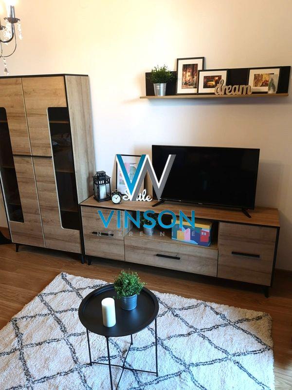 Slika 1 - Trg galerija,  Stan za izdavanje, 26m2, 300€