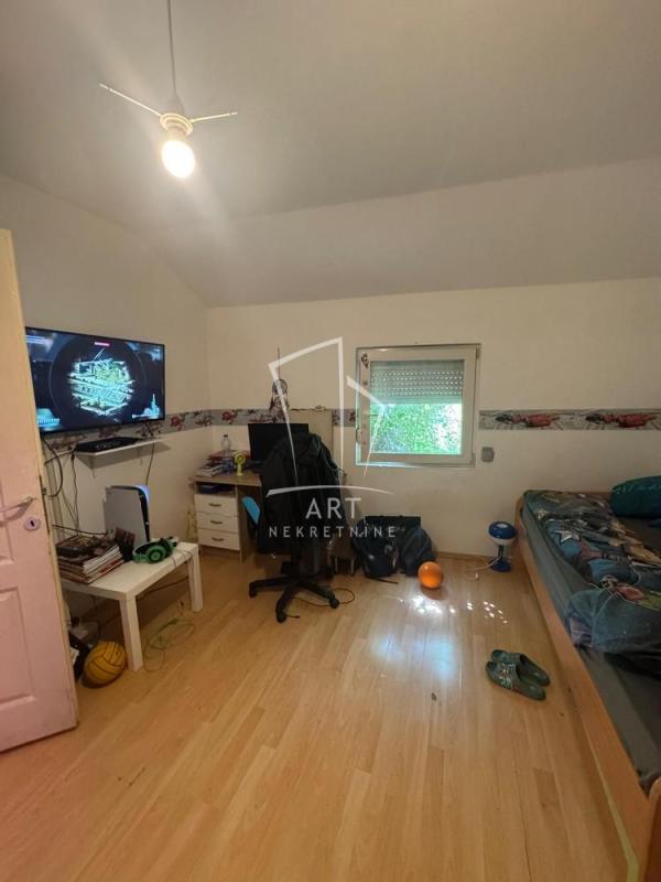 Slika 4 - Mačvanska,  Kuća na prodaju, 182m2, 270.000€