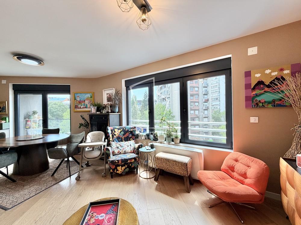 Slika 3 - Južni Bulevar, Trosoban stan na prodaju, 325000m2, 325.000€